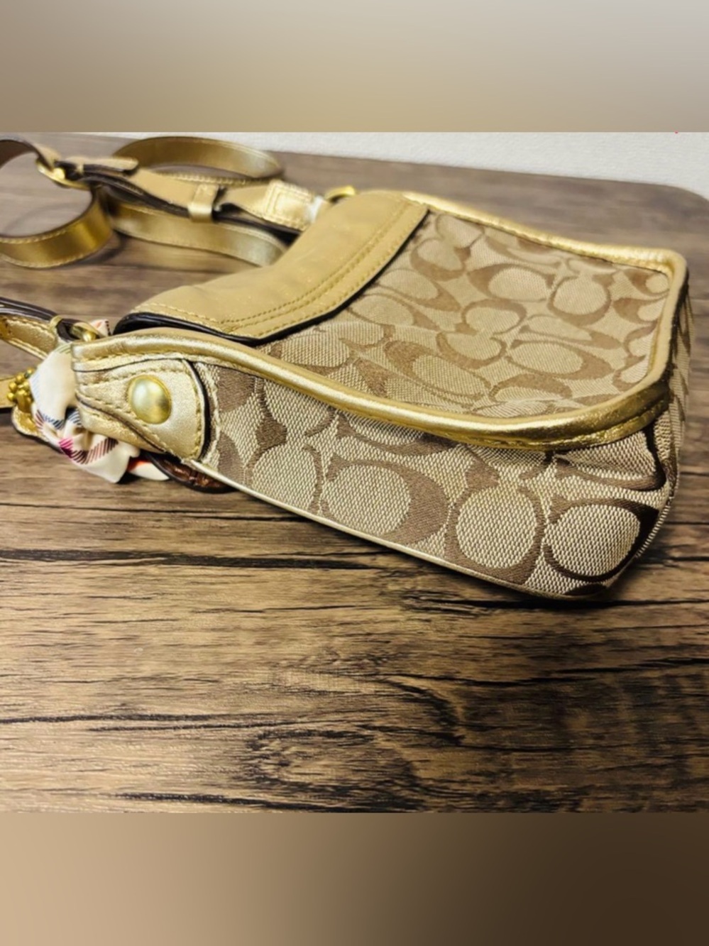 Coach Bleeker Soho Shoulder Bag w Tattersall Bag Scarf EUC - Picture 4 of 6